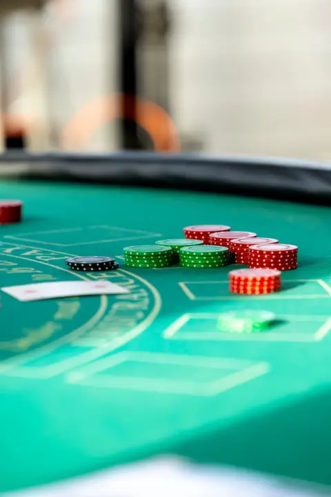 Real casino table and chips for bonus comparisons